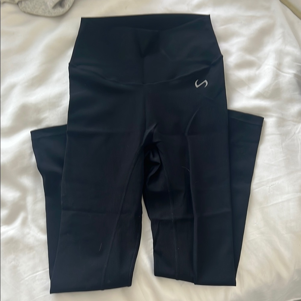 Black High-Waisted Yoga Pants
